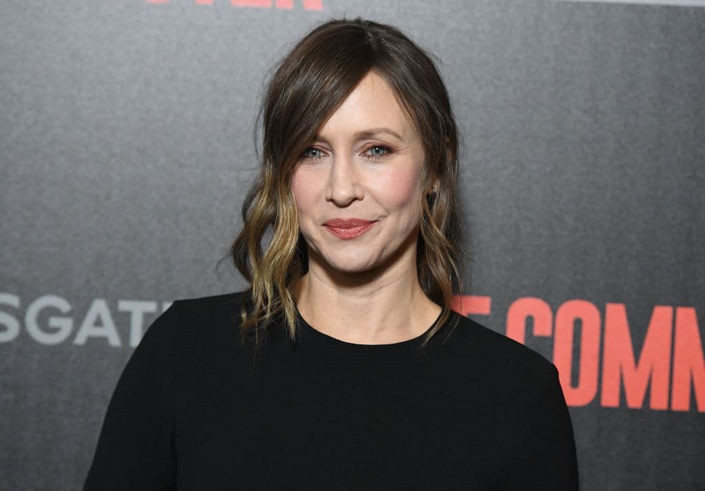 Basada en hechos reales, una miniserie que expone las profundas grietas que presenta el sistema judicial y policial estadounidense.
<br>