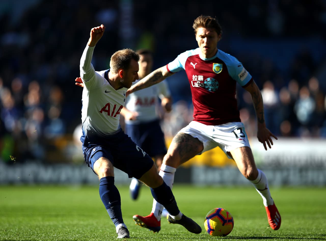 La afición local llegaba con suficiente ilusión a este juego después de vencer en la última jornada al Brighton & Hove.