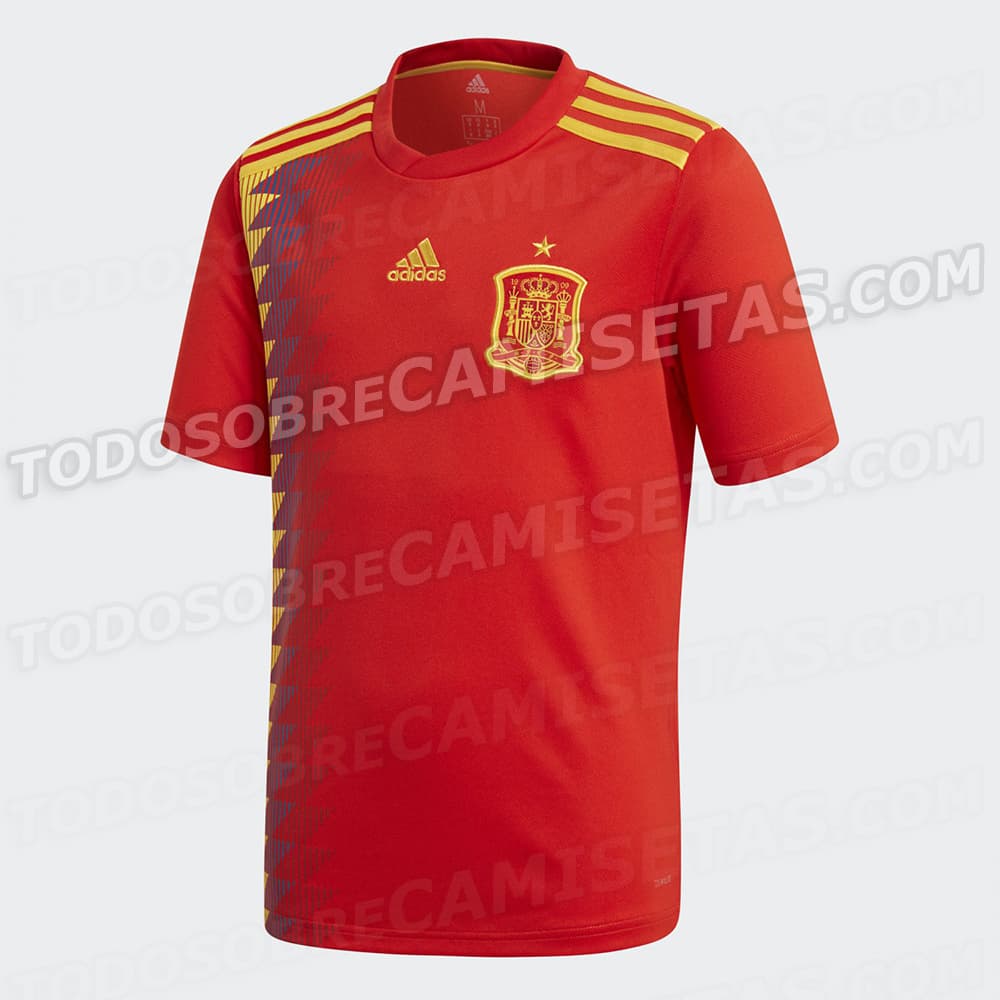 Por otro lado, la selección de España utilizaría este diseño insipirado en el que llevó en el Mundial de EEUU 94.