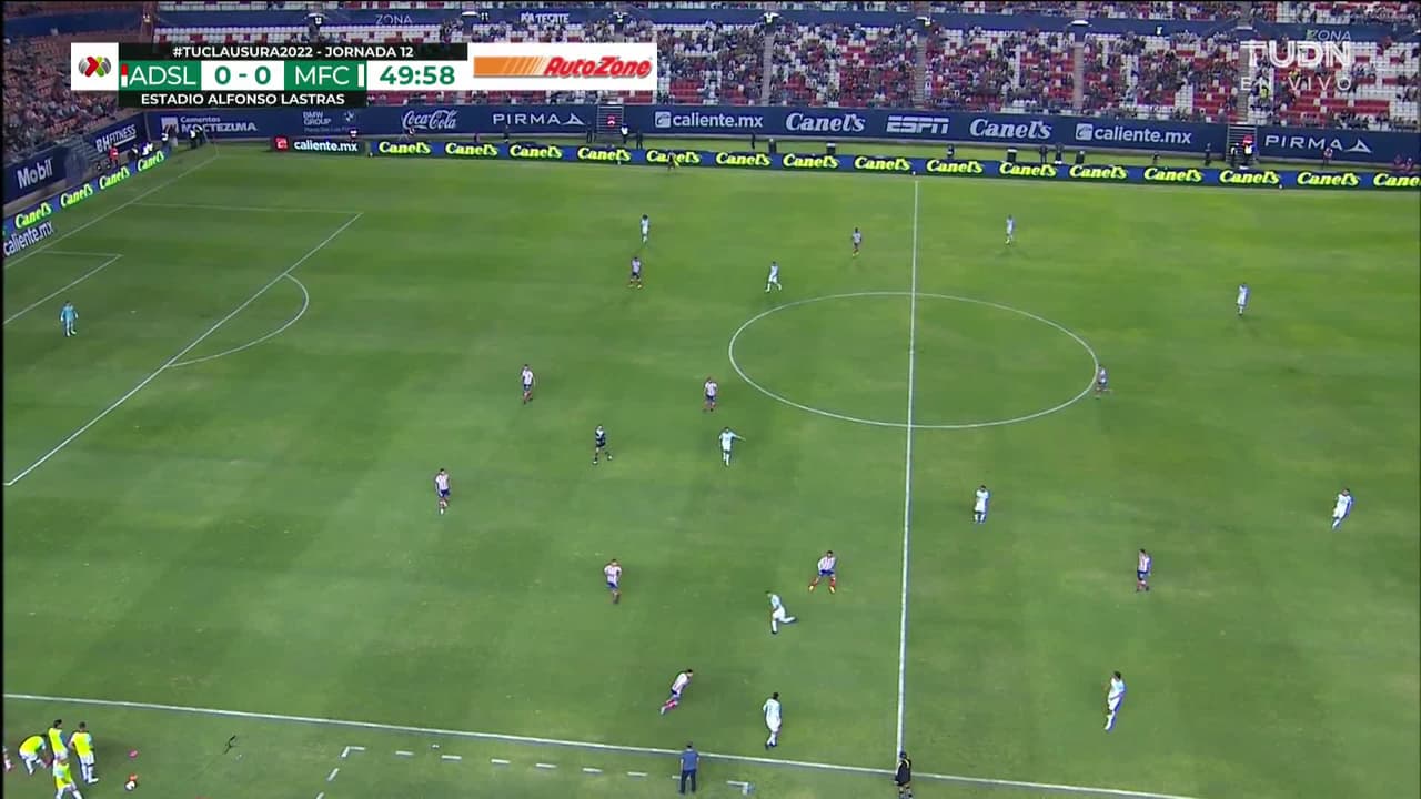 ¡TIRO ATAJADO! disparo por Carlos Vargas.