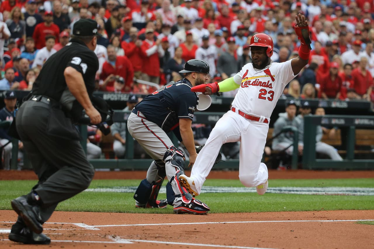 Los Braves vienen de atrás en la novena para remontar a los Cardinals 3-1.