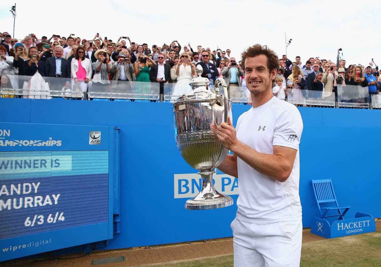 Andy Murray gana dos veces en un día para alzar corona de Queen’s