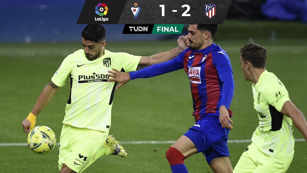 Portero del Eibar marca penal, pero Luis Suárez rescata al Atleti