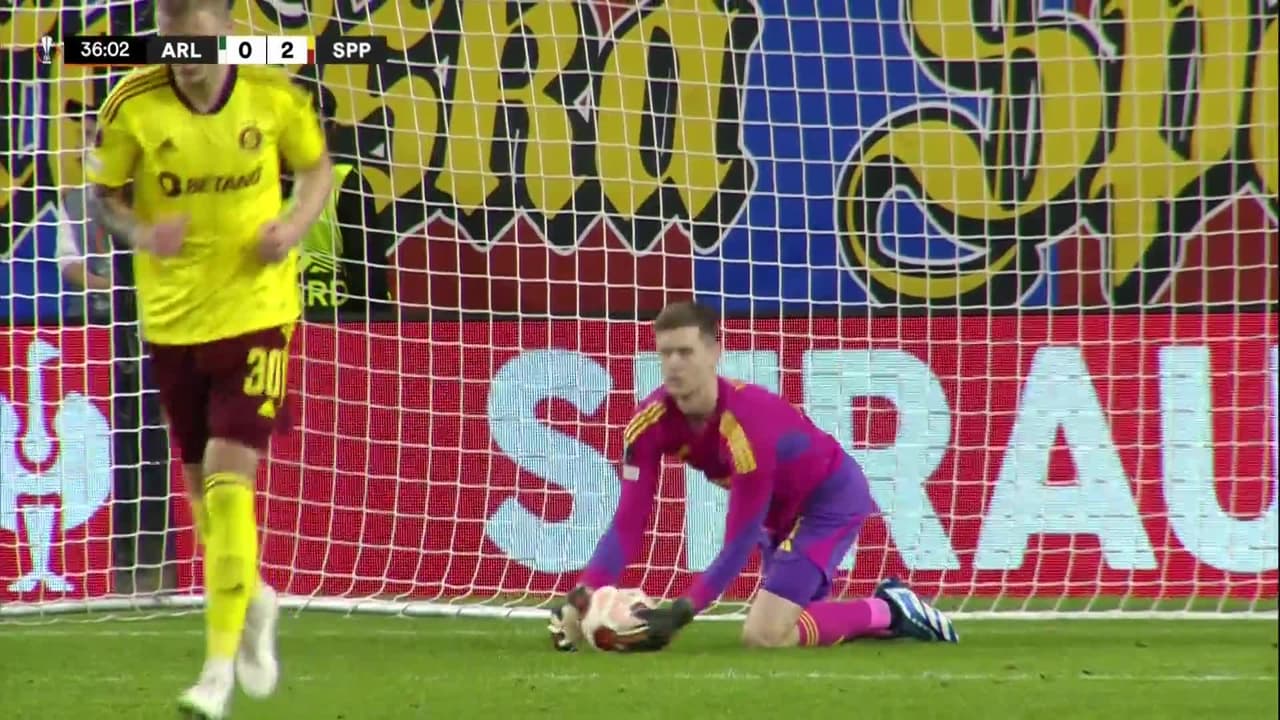 ¡TIRO ATAJADO! disparo por Karol Struski.