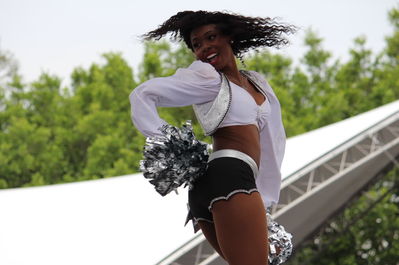 Te invitamos a disfrutar de los más lindo que vino de los Raiders a México, sus deslumbrantes porristas.