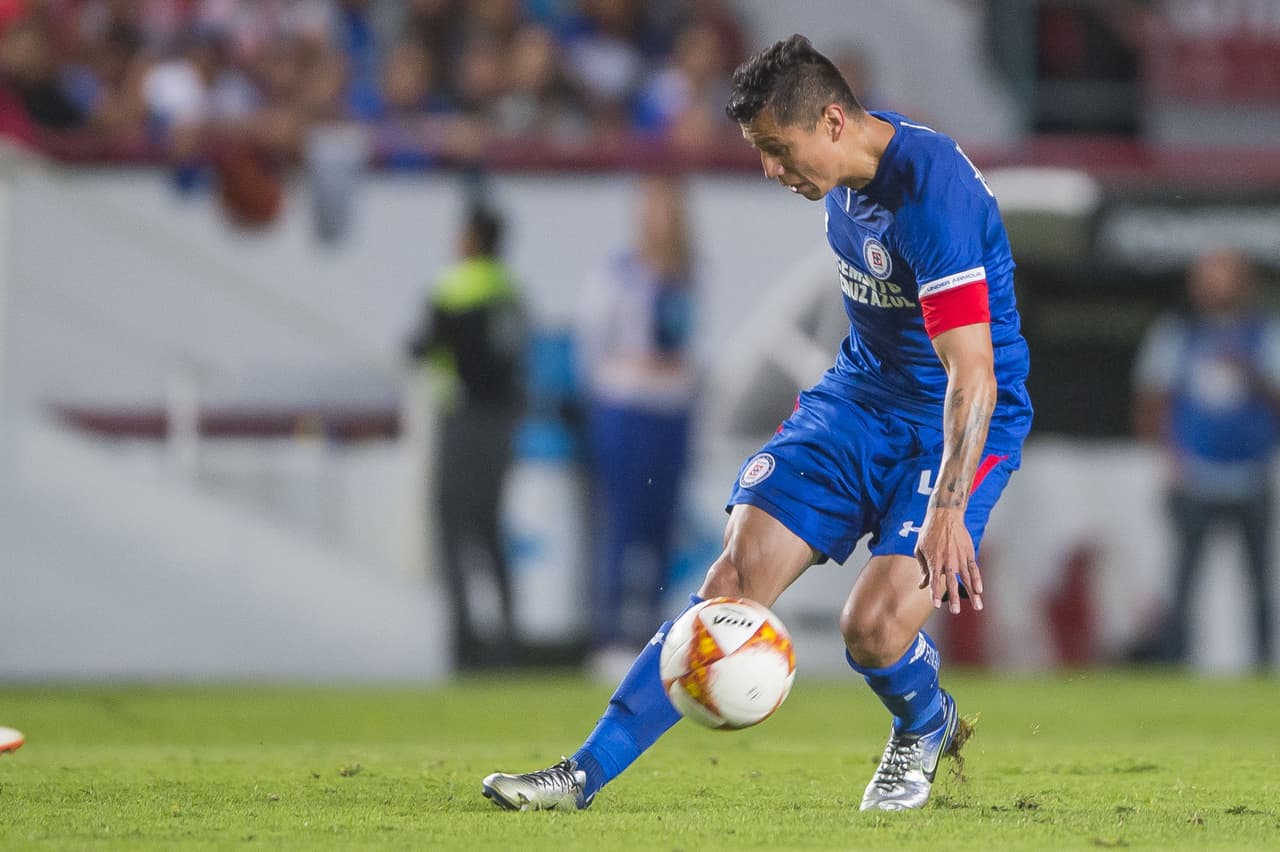 <b>Defensa:</b> Julio Domínguez (Cruz Azul, 50)