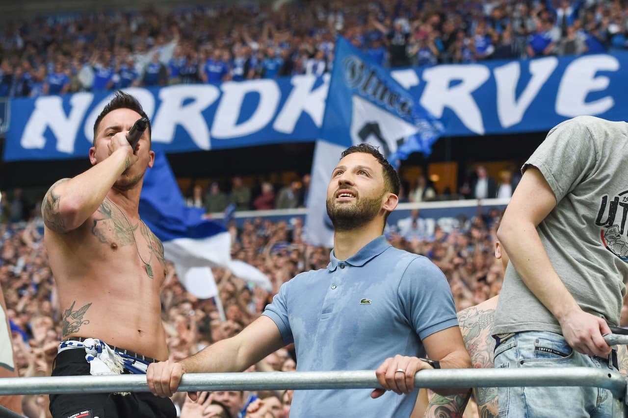 Se hizo cargo de las divisiones menores del Stuttgart y luego pasó al Hoffenheim. Su primer equipo profesional fue el Erzgebirge Aue al que salvó del descenso en la Bundesliga 2 por lo que el Schalke 04 se fijó en él.