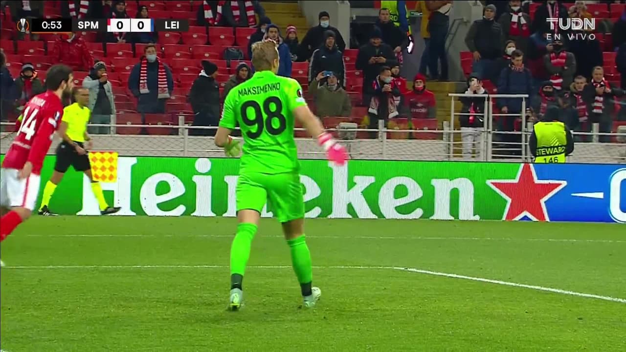 ¡TIRO ATAJADO! disparo por Daniel Amartey.