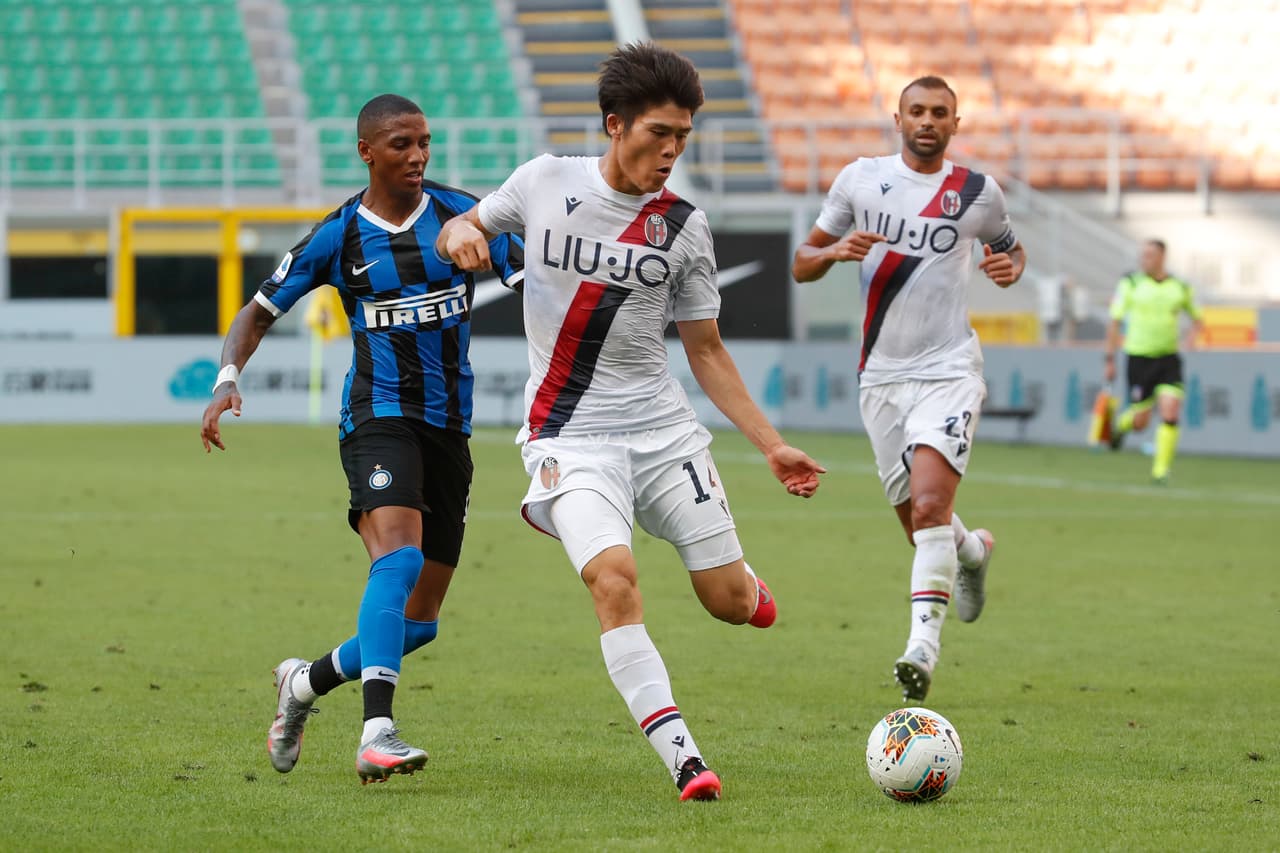 Puras victorias en el cierre de la jornada 30 de la Serie A, Inter cayó en casa 1-2 frente al Bologna, Brescia vence 1-0 al Hellas Verona, Atlanta le pega 0-1 al Cagliari, LA Fiorentina por fin reacciona y le pega al Parma en su estadio, la Sampdoria golea al Spal y el Genoa empata al último minuto al Udinese.