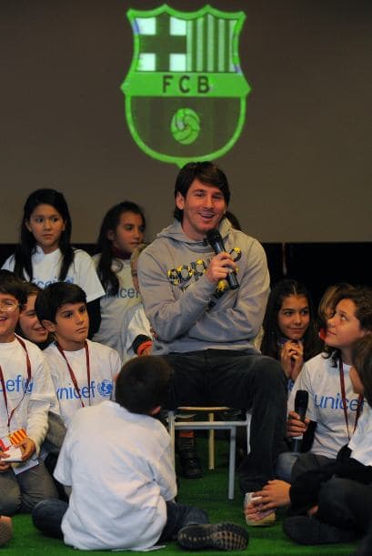 Messi convivió con niños en acto de Unicef