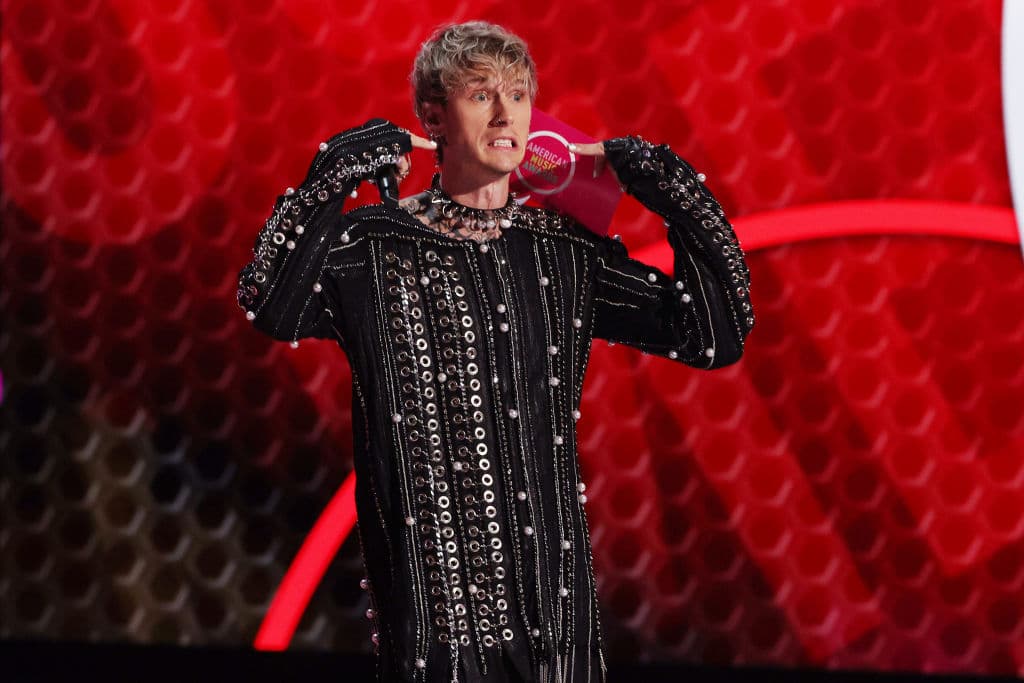 Y el novio de Megan Fox, Machine Gun Kelly, fue votado como el Artista de Rock Favorito.