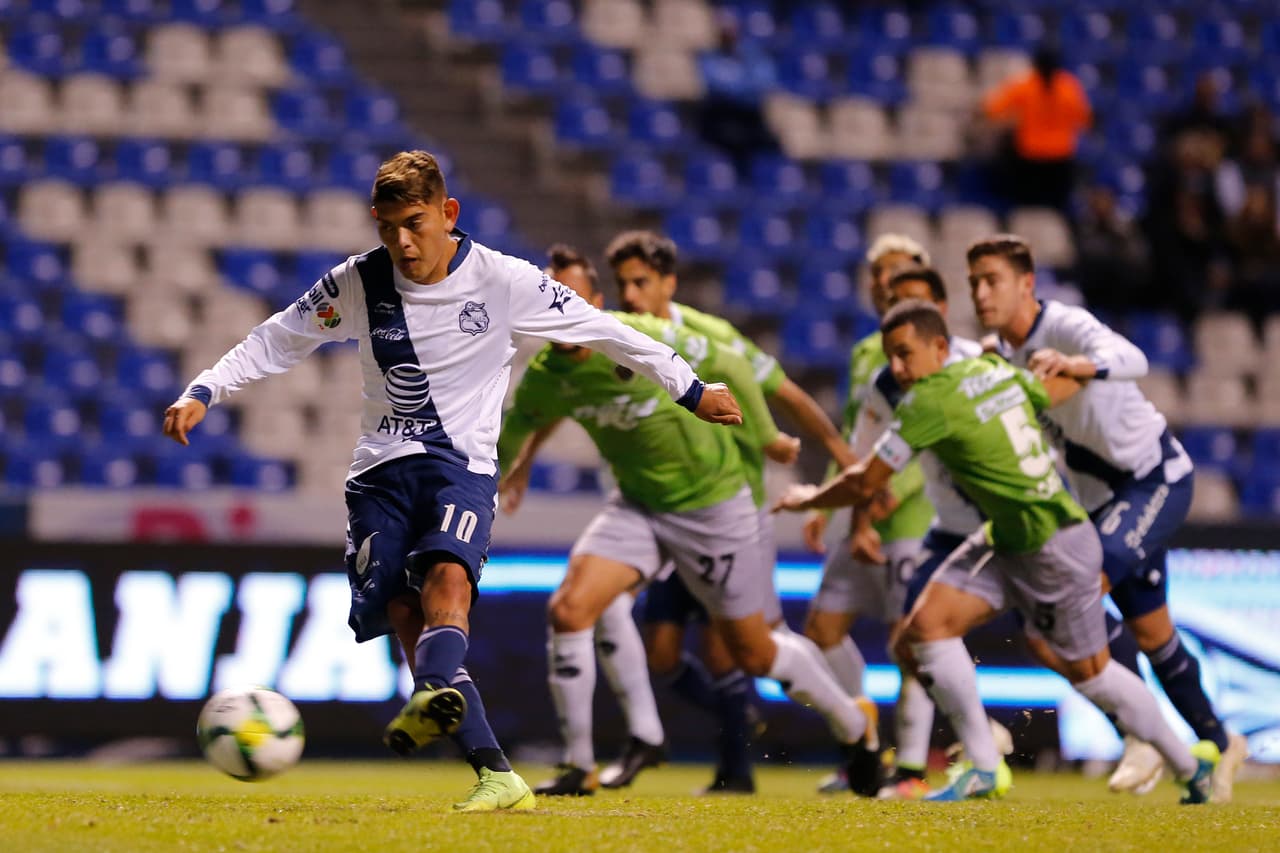 Así fue como Espericueta cobró el penalti, con firmeza, con seguridad, con buena colocación.