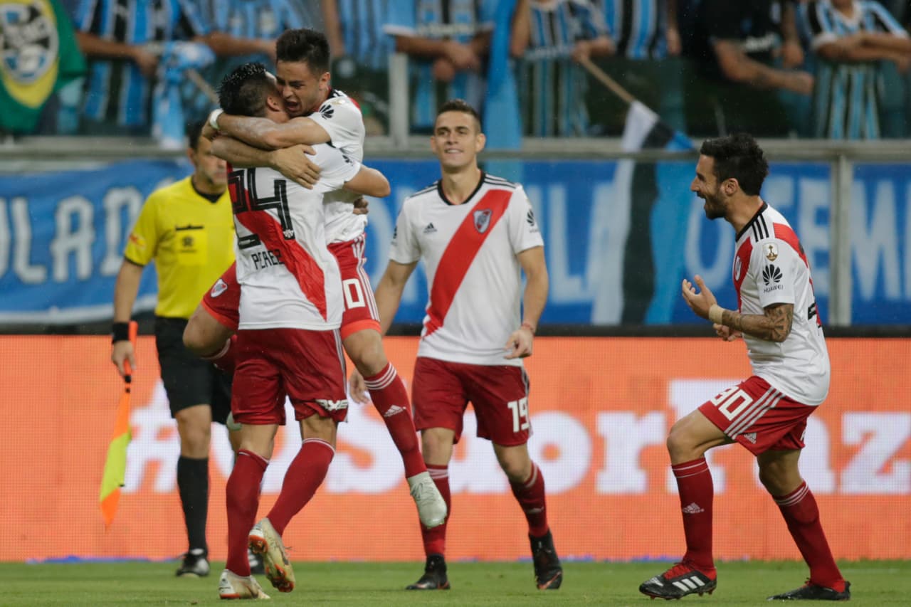 Con marcador global de 3-2 River Plate superó a Gremio en la Semifinal de la Copa Libertadores en un partido que acabó con mucha calentura, reclamos airados e incluso jalones al árbitro. El recuento.