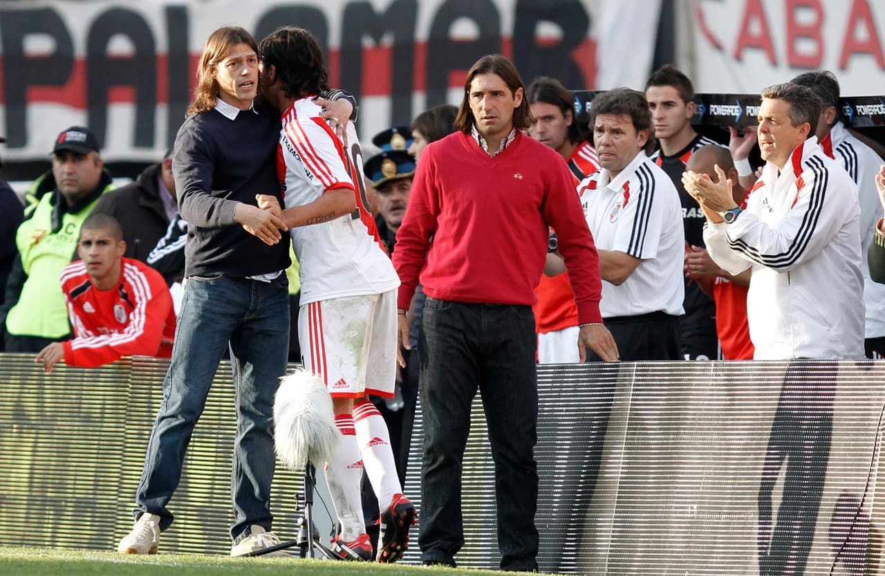 Almeyda pasó a sus 37 años de ser jugador a técnico el 16 de agosto de 2011 casi de inmediato con River Plate en la segunda división de Argentina, donde debutó con triunfo y tuvo una buena actuación.
