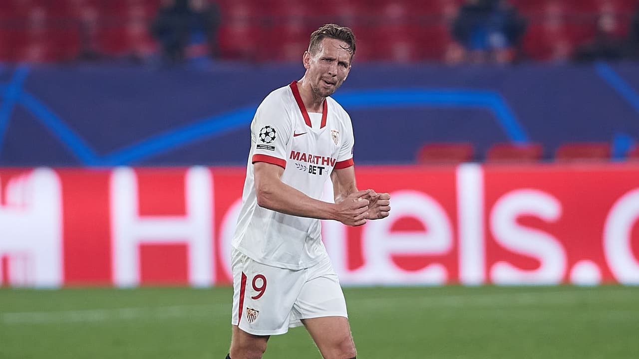 Luuk de Jong llega al Barcelona cedido del Sevilla