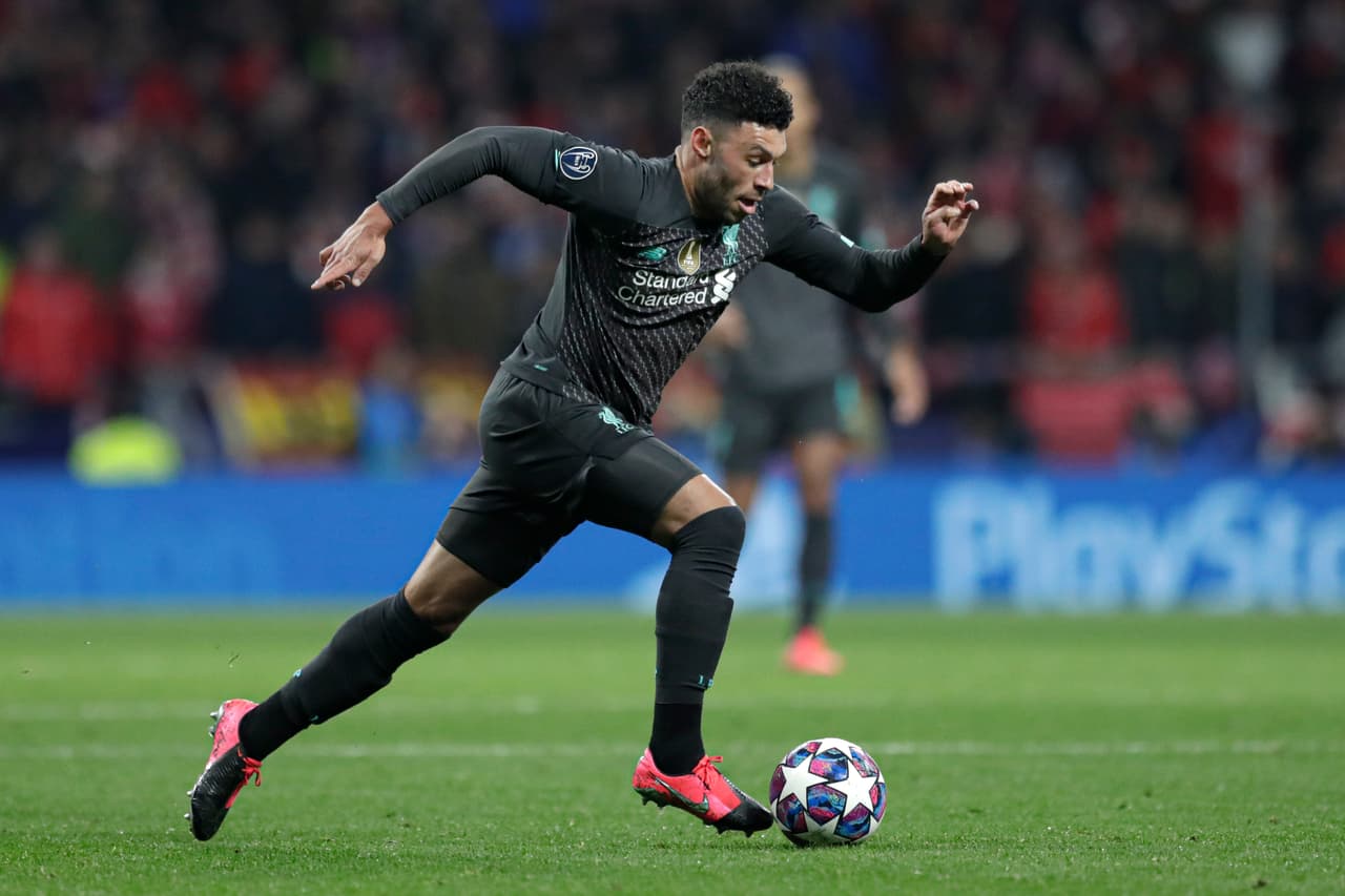 <b>Alexander Mark David Oxlade-Chamberlain</b>
<br>Futbolista jamaiquino, tal vez no es tan desconocido, pues milita para el Liverpool. Sólo ha pertenecido al Arsenal y, posteriormente, fichó para su actual equipo, los Reds.