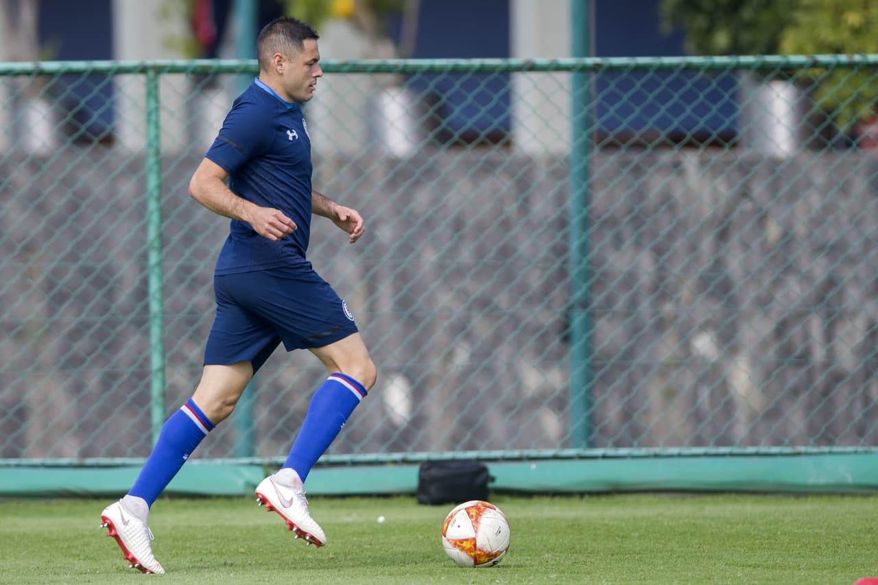 Los jugadores de experiencia como Paul Aguilar, campeón con América en 2013 contra el propio Cruz Azul, saben de lo importante que estar enfocados en la meta.