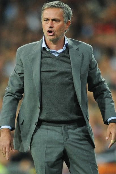 Mourinho no sólo habría insultado a sus jugadores, sino que también les pidió perder o empatar un partido ante el Barcelona.