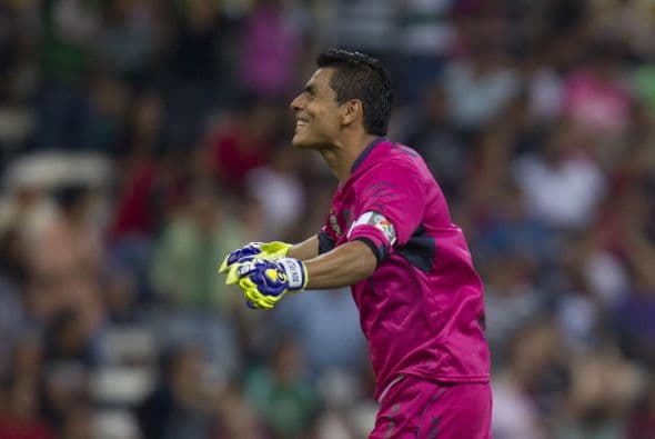 Y siendo campeón dejo al rebaño para integrarse a Santos Laguna, equipo en el que también brilló.