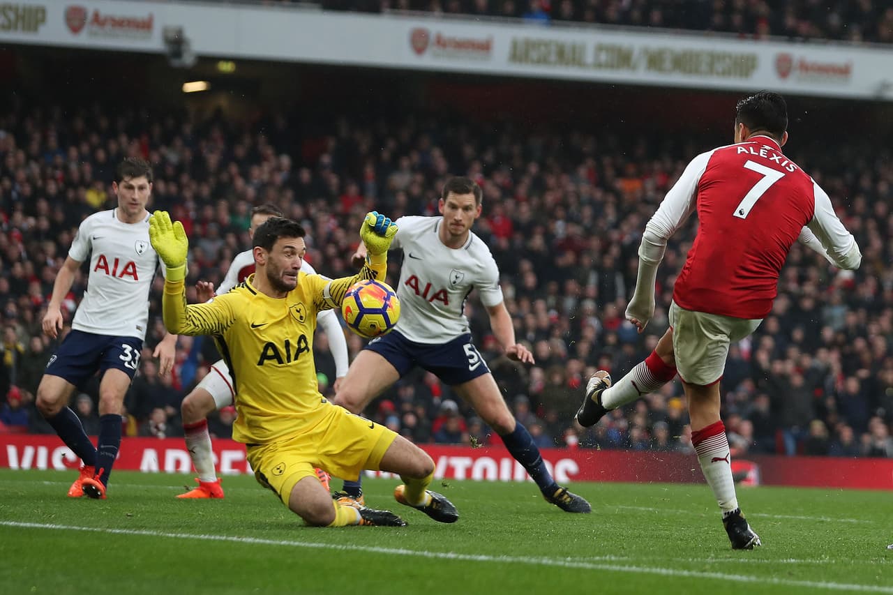 Arsenal tuvo las opciones más claras en el segundo tiempo, pero en esta ocasión sí apareció el arquero Lloris para impedir los tantos.