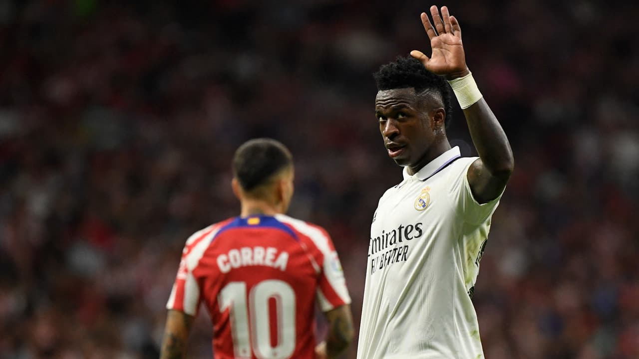 Atlético expulsará a socios por cánticos racistas contra Vinicius 