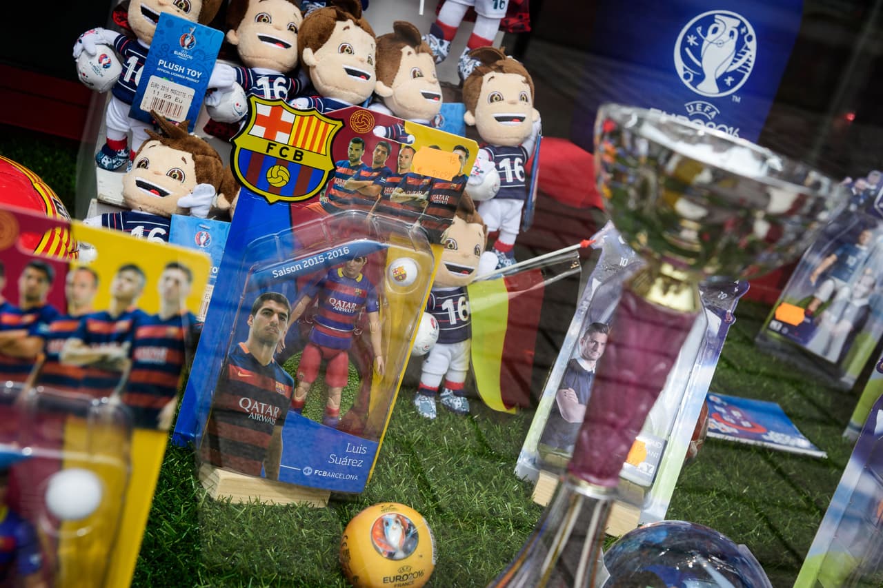 Los souvenirs o recuerdos de la Eurocopa 2016.