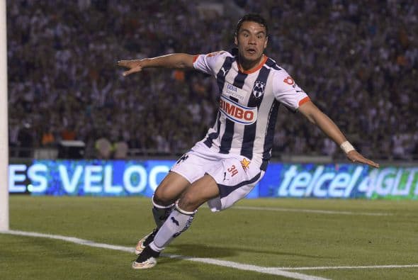 Tuvo experiencias que resultaron frustrantes en la Premier League y en La Liga, pero en el Tri siempre encontró un buen refugio. Su habilidad para llevarse rivales y desbordar por las bandas podría encajar a la perfección en el dinámico ataque del New England Revolution.