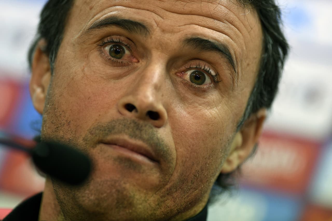 Barcelona estuvo en crisis y Luis Enrique vio en peligro su cargo hasta que entró a mediar Xavi Hernández para limar asperezas entre ambas partes.