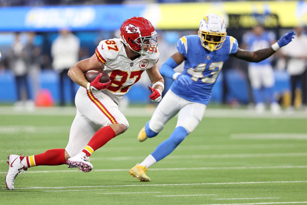 Los Angeles Chargers no saben aprovechar la localía y caen 34-28 frente a los Kansas City Chiefs.