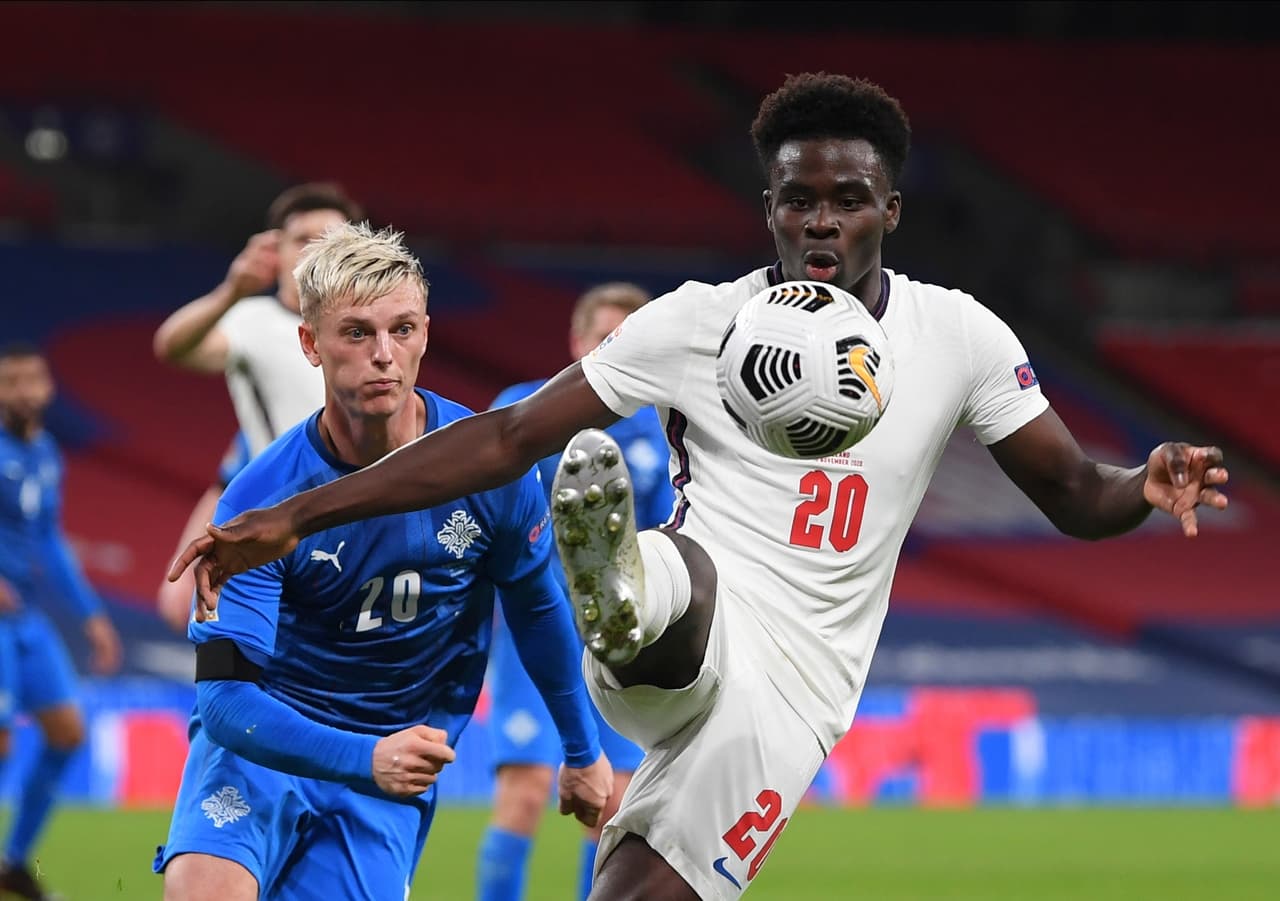 El cuadro inglés despachó a los islandeses 4-0 en Wembley; ambos terminaron su participación en la justa europea. | Rice (20’), Mount (24’) y Foden (80’, 84’) marcaron los tantos en la goleada. Islandia perdió sus seis encuentros de la fase de grupos; Inglaterra llegó a 10 unidades y concluyó en la tercera posición.