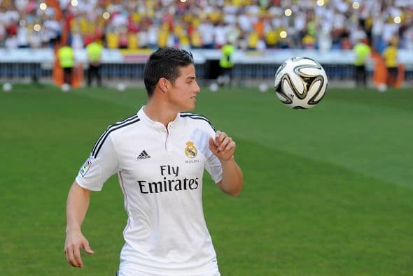James Rodríguez está listo para dar el toque creativo a la media cancha del Real Madrid. El colombiano tiene toque y visión para abrir a las defensas rivales.