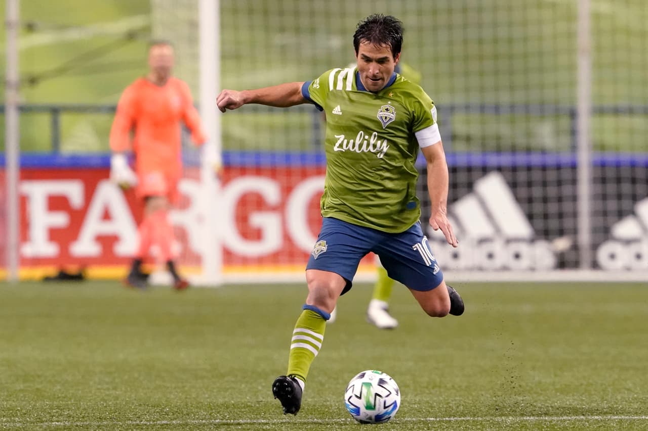 Con goles de Nicolás Lodeiro, Raúl Ruidíaz Jordan Morris, los Seattle Sounders vuelven a sacar al LAFC de los Playoffs al vencer 3-1 al cuadro angelino.