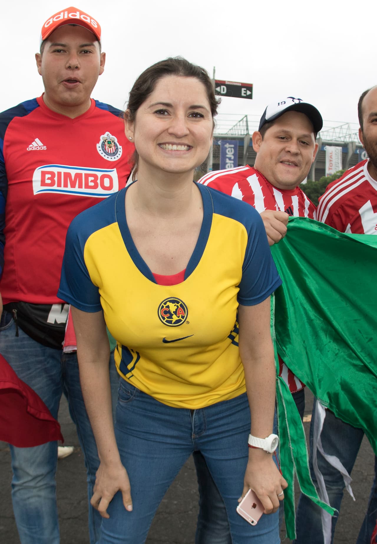 Así se vivió el colorido de la afición en los Cuartos de Final del Clausura 2016, con los seguidores a lo largo de los estadios de la Liga MX.