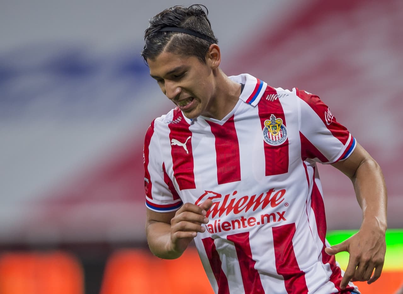 Ángel Zaldívar, otra baja más para las Chivas