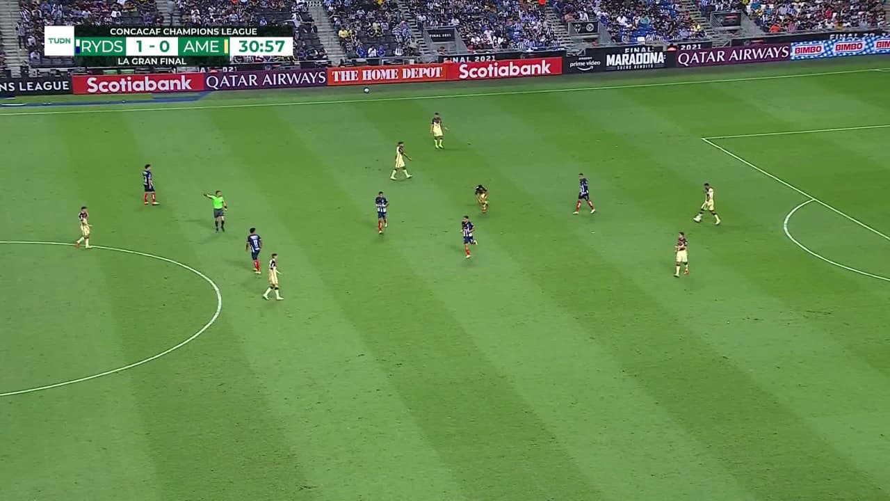 ¡TIRO ATAJADO! disparo por Mario Osuna.