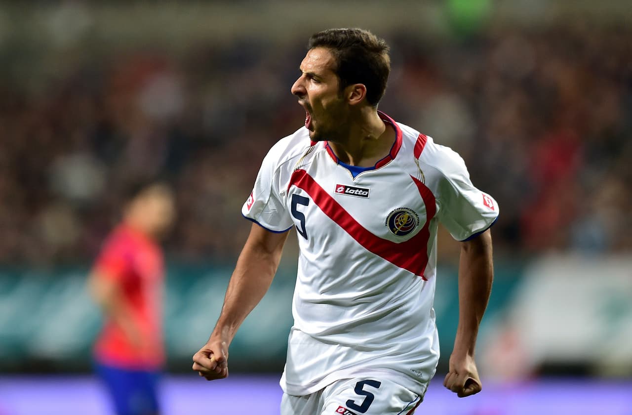 Encabezados por Celso Borges en la zona baja los costarricenses esperan que este jugador le dé solides y seguridad a la zaga.