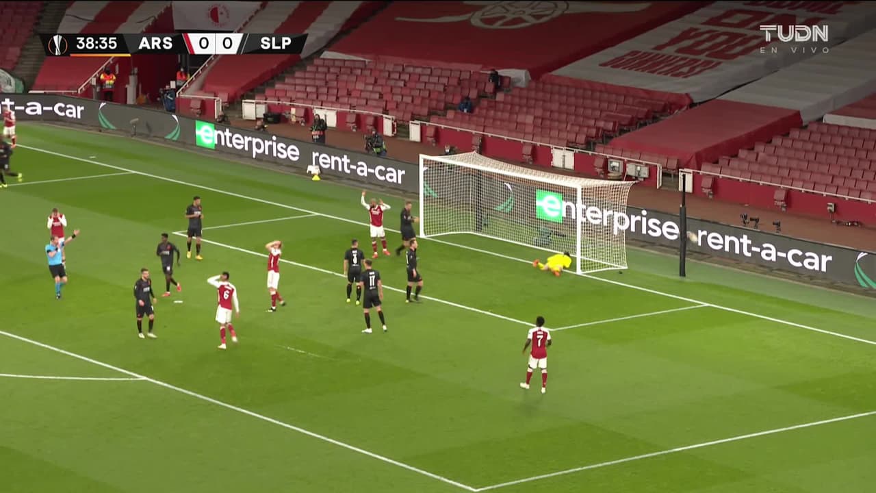 ¡TIRO ATAJADO! disparo por Rob Holding.