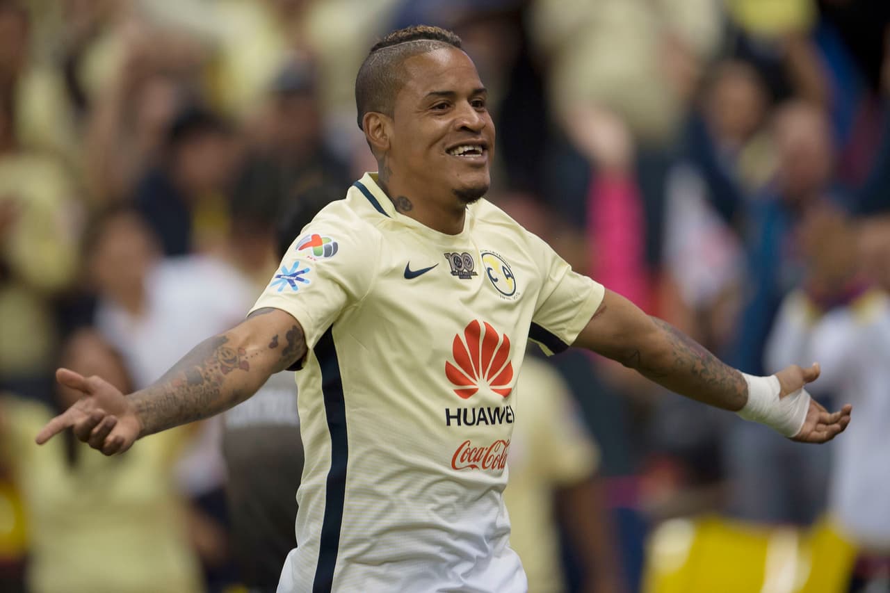 El héroe de la noche fue el ecuatoriano Michael Arroyo que con un gol de tiro libre hizo el festejo redondo para los de Coapa. Además la mano de La Volpe ya se nota y el equipo empieza a tener tintes harto interesantes.