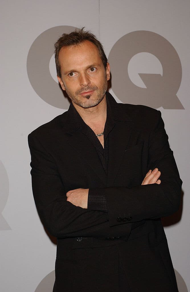 La serie premium es producida por la potencia ViacomCBS International Studios (VIS) en colaboración con Shine Iberia (Banijay Iberia), Elefantec Global de Pepe Bastón y Legacy Rock.