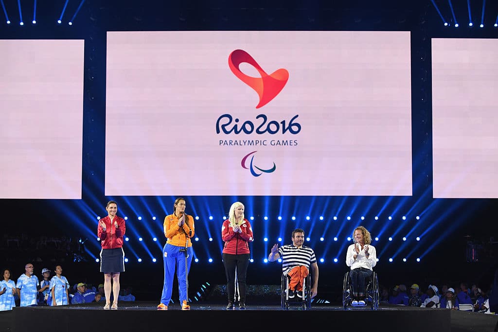 En el marco de este evento y bajo las notas de “One Love” de Bob Marley, se premió a la estadounidense y multimedallista en atletismo, Tatyana McFadden, y al sirio Ibrahim Al-Hussein, por ser los mejores de Río 2016 e impulsar al deporte para personas con discapacidad.