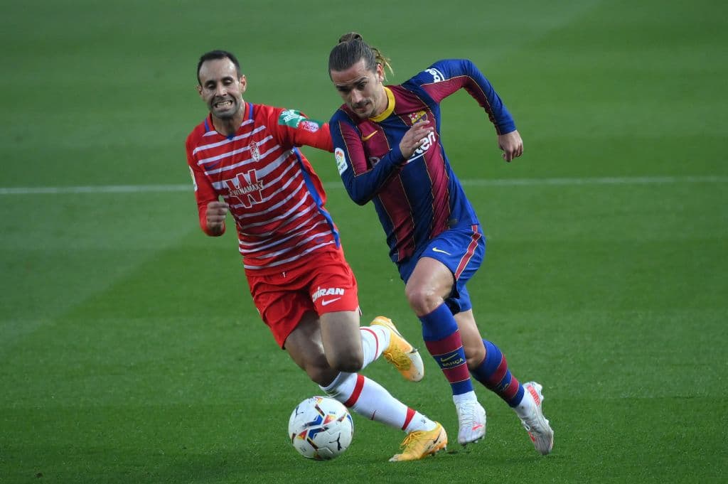 Los goles de Darwin Machís (63') y Jorge Molina (79') confirman la voltereta del 1-2 del Granada sobre el Barcelona y la pelea por el título de La Liga se pone color de hormiga.