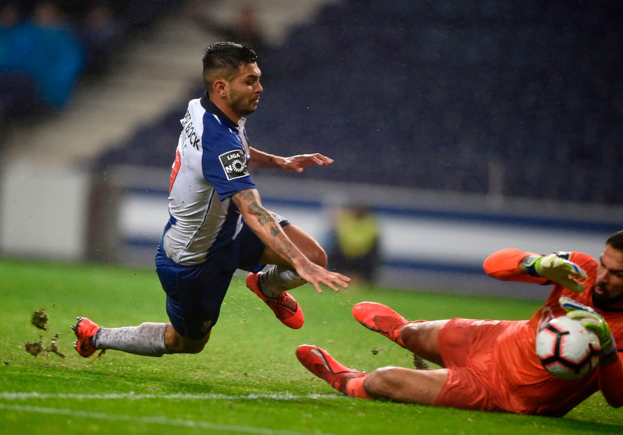 <b>Jesús Corona: </b>el empate en la pasada jornada ante el Vitoria Guimaraes hizo que el Porto cediera terreno en el liderato de la Liga NOS. El Tecatito sería titular este viernes enfrentando al Moreirense.