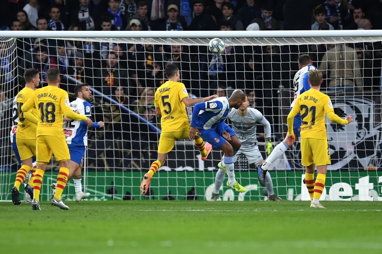 David López (23') adelantó a los locales pero Suárez (50') y Vidal (59') anotaron para los visitantes y cuando lo ganaban Lei Wu igualó la pizarra (88').