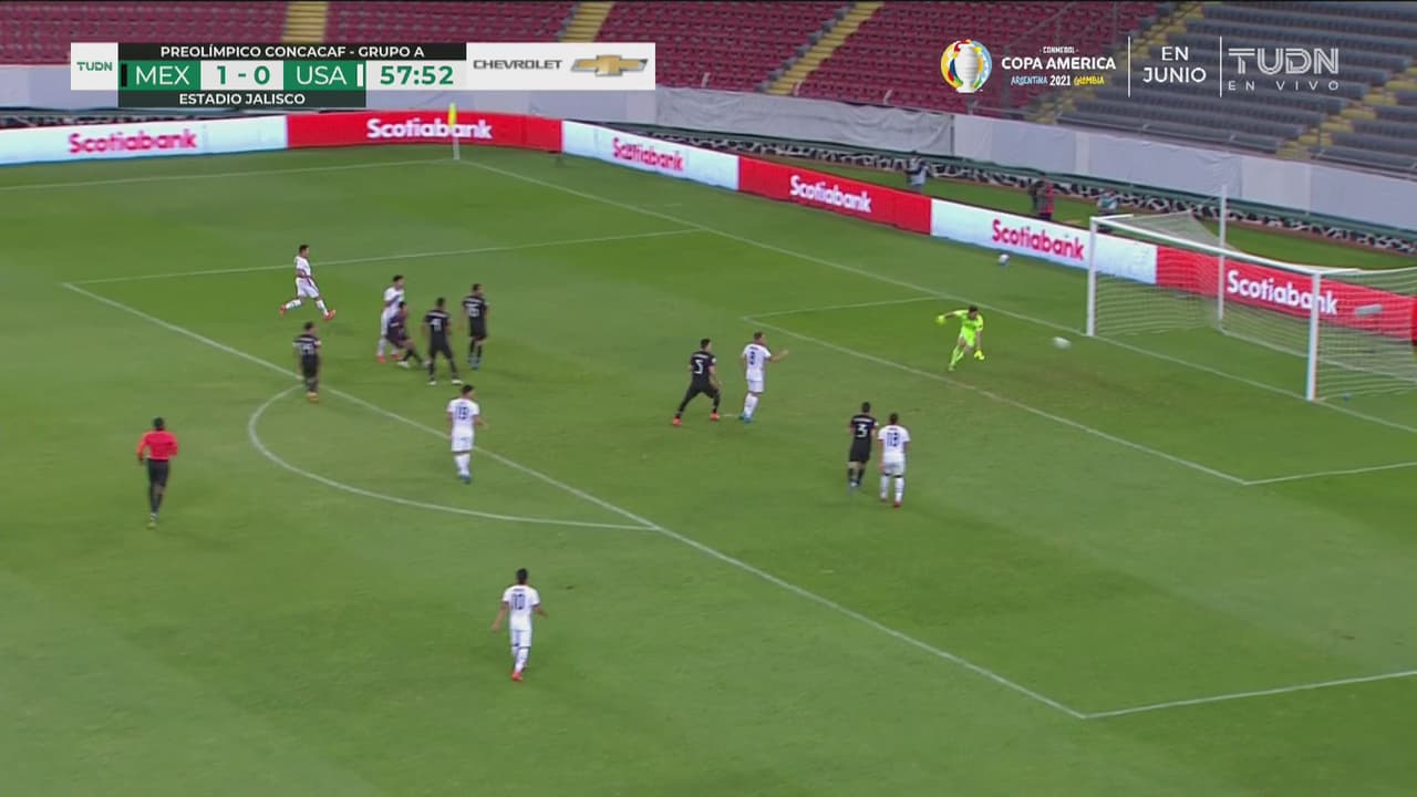 ¡Despierta el Team USA! Disparo de Sebastián Soto que pasa rozando