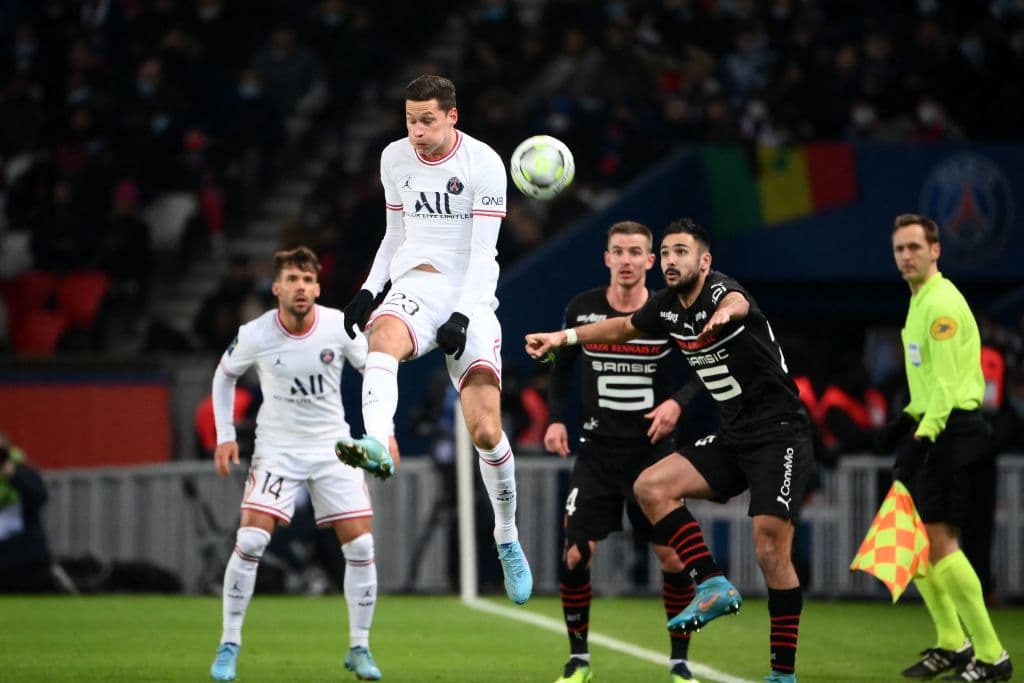 Con anotación de Kylian Mbappé al minuto 90+3 le da la victoria 1-0 al PSG, aunque no logran mostrar su mejor versión de cara a los octavos de final de UEFA Champions League.