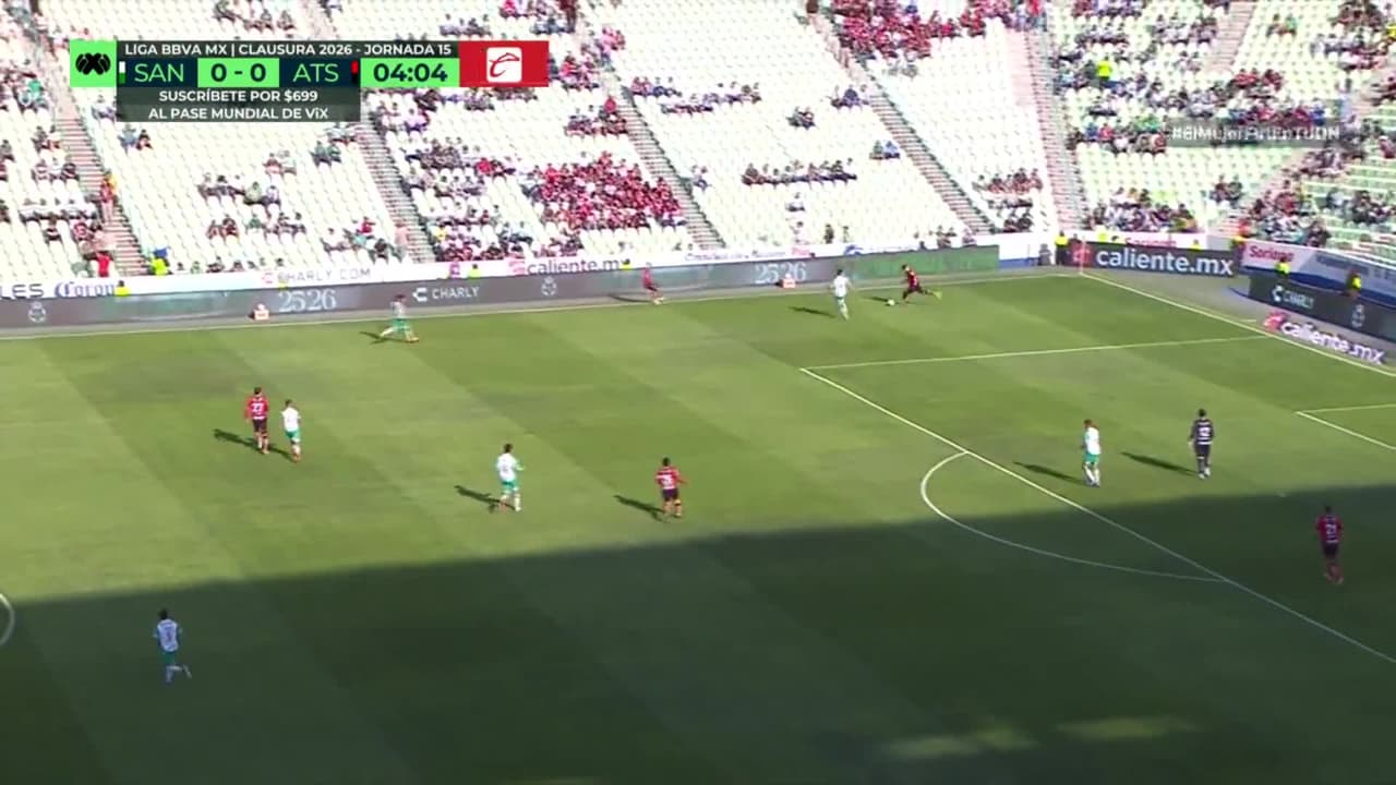 ¡TIRO ATAJADO! disparo por Aldo Rocha.