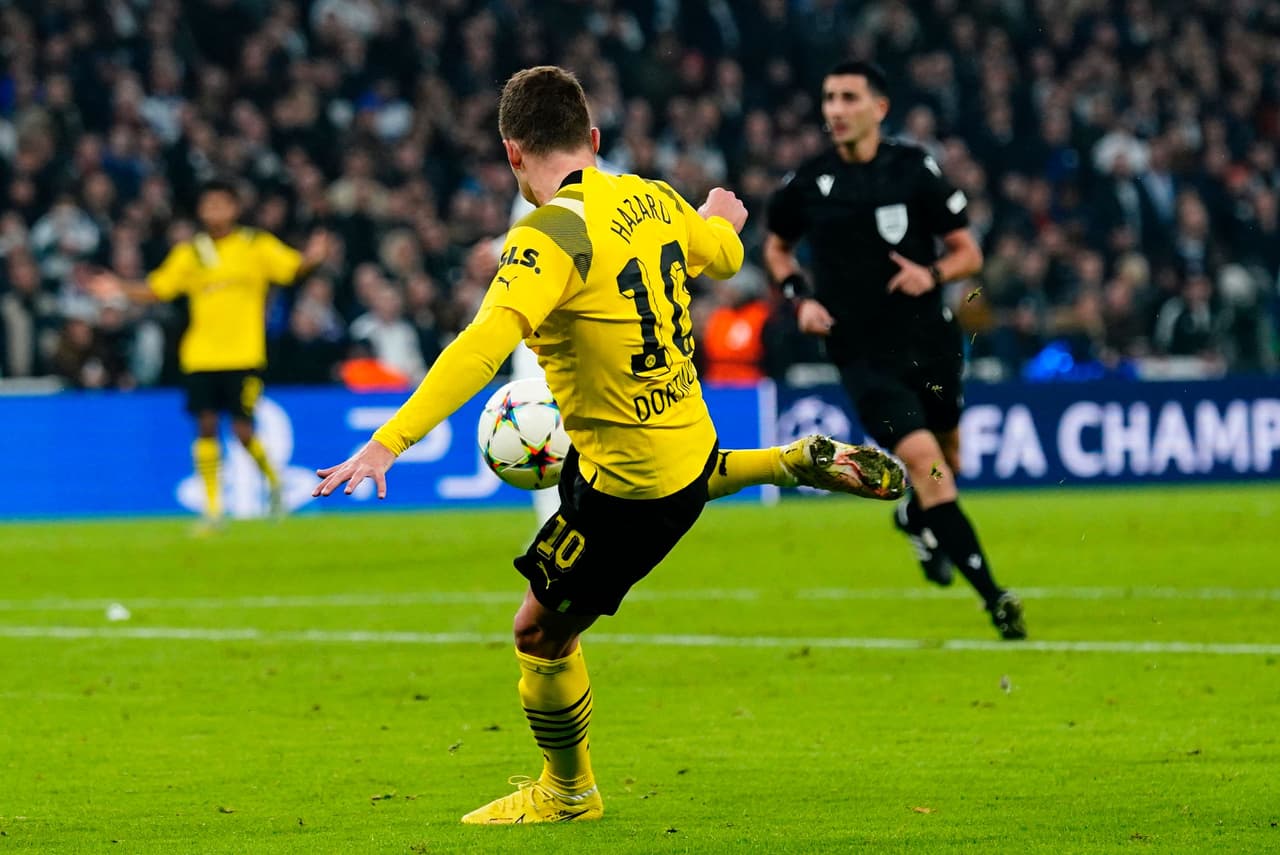 Termina la Fase de Grupos de la UEFA Champions League con el AC Milan como el último equipo en clasificar a los Octavos de Final.