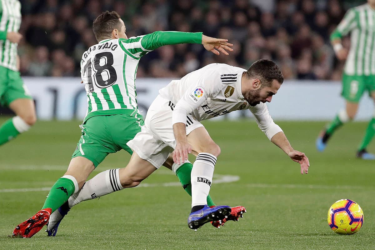 Andrés Guardado cumplió un muy buen papel en el duelo del Betis contra Real Madrid en el que finalmente cayeron 2-1 en condición de locales.