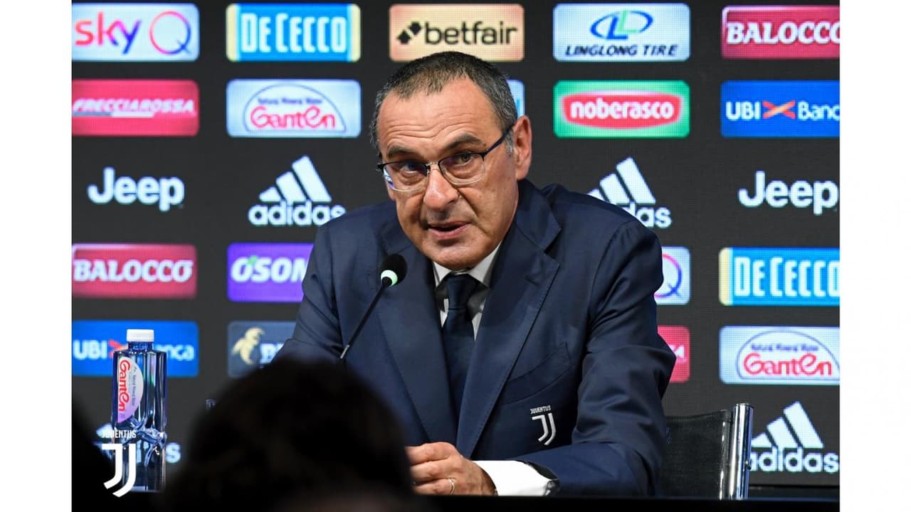 Por supuesto que llegar a la escuadra Bianconeri representa un gran reto para Maurizio, en especial por entrenar a Cristiano Ronaldo: "en Chelsea tuvo jugadores muy fuertes, pero entrenar a CR7 es una emoción enorme, un paso adelante. Me gustaría ayudarlo a romper más récords".