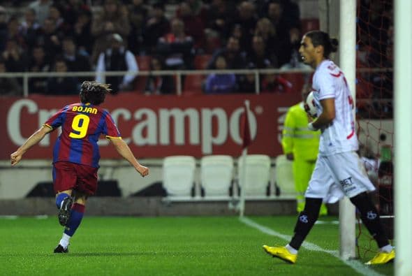 Y fue el '9' del Barcelona quien abrió el marcador.